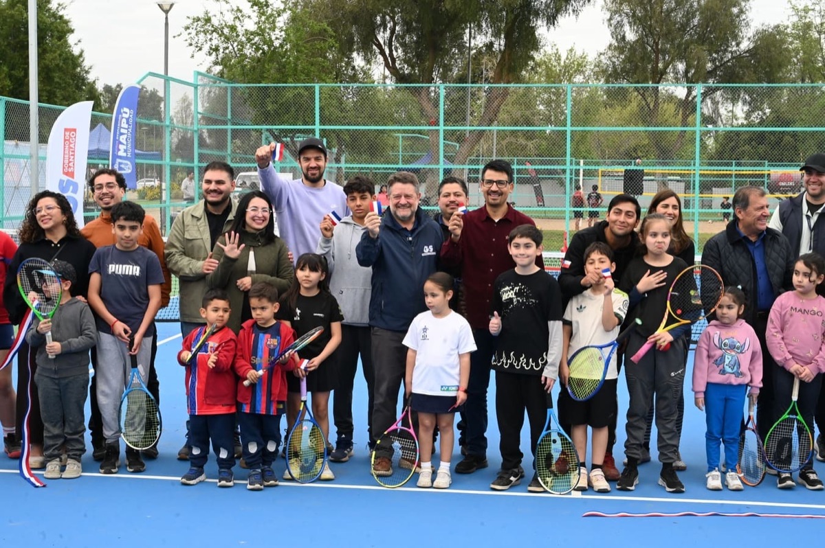 Canchas de Canchas municipales Parque Tres Poniente